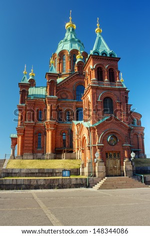 Uspenski Cathedral , the largest orthodox church in western Europe , vertical