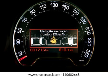 intelligent speed control technology indicator in dashboard