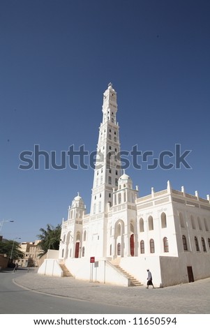 The minaret of the Al Muhdhar Mosque at Tarim, Yemen, is measured 53 metres (175 feet) high, and recognized to be one of the tallest earth structures in the world.