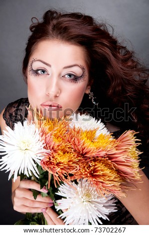 woman with flowers, woman with flower in hair