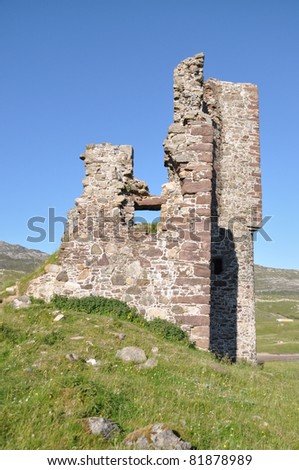 an ruin castle - west coast of Scotland