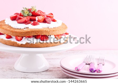 strawberry cream cake