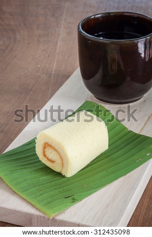 Roll pastry orange marmalade