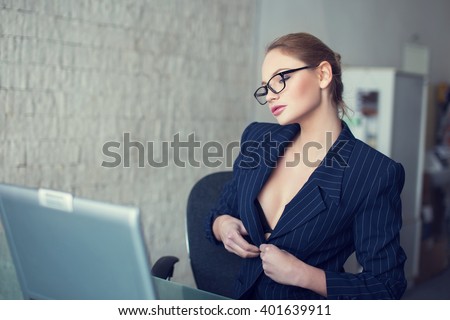 flirting signs of married women images 2016 free online flirting signs of married women images 2016 free online
