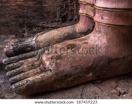 The big feet of the ancient big buddha in historical park thailand