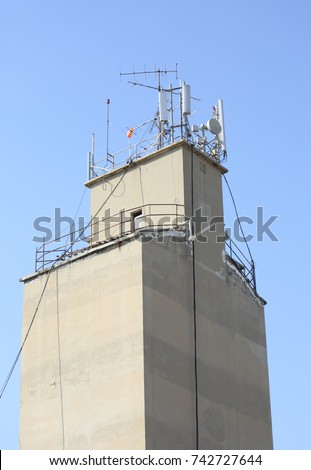mobile antenna on a high tower