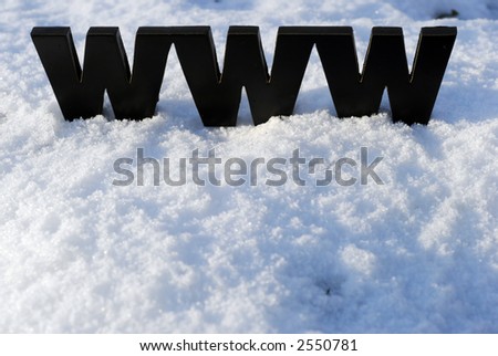 WWW Letters in the Snow outside a cold Day