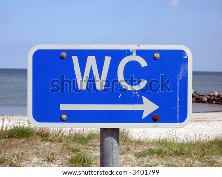 Danish WC Sign from the Beach – Go Right!