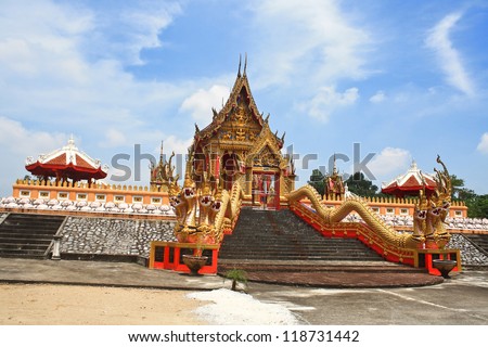 Gold temple in Thailand. It is very important to people./Gold temple.