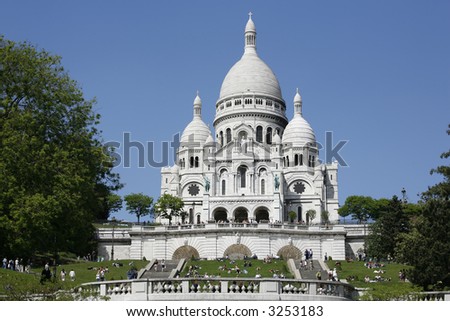  Basilica Of The Sacred Heart Built At The Top Of Montmartre Paris 