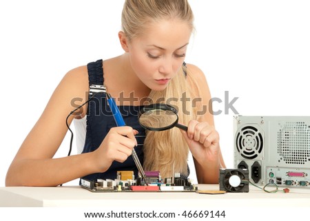 PORQUE AS MULHERES SUMIRAM DO FORUM Stock-photo-computer-repair-engineer-blonde-girl-46669144