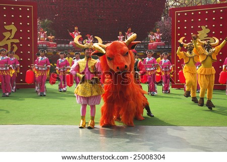 SHENZHEN - JANUARY 22: Chinese New Year Parade. , JANUARY 22 in \