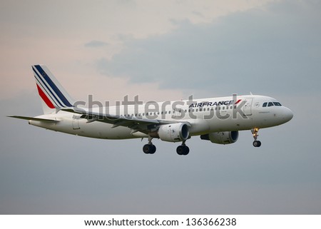 BUDAPEST, HUNGARY - MAY 5: Air France A320 approaching Budapest Liszt Ferenc Airport, May 5th 2012. Air France is the national flag carrier airline of France with a fleet of 254 (as of 2013).