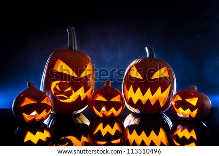 [Obrazek: stock-photo-group-pumpkins-for-halloween...310496.jpg]