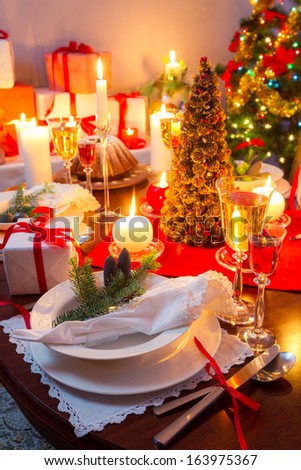 Special Christmas setting table
