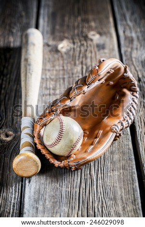 Kit to play baseball