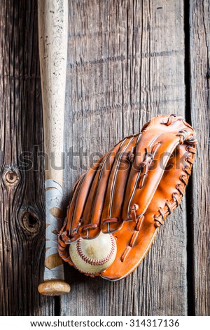 Vintage baseball glove and ball