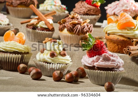 [Obrazek: stock-photo-various-muffin-with-cream-an...334604.jpg]