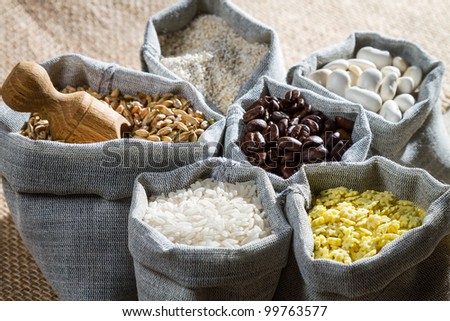 Cooking food ingredients in cloth bags