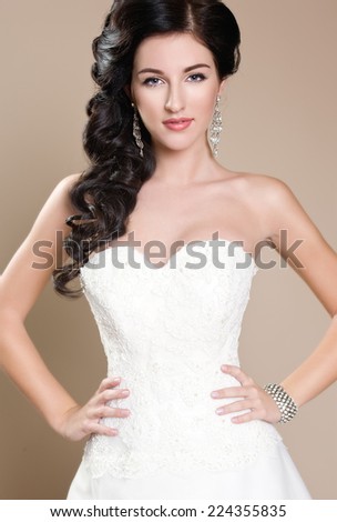 Beautiful bride. Wedding hairstyle