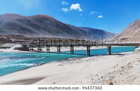 The road of Tibet hidden cloth river bridge