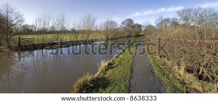 The stratford upon avon canal, lapworth  warwickshire midlands england uk.