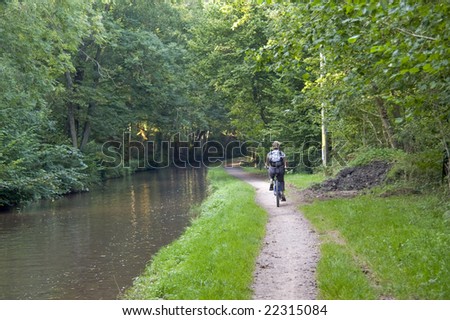 the taff trail long distance footpath and cycle route alongside the monmouthshire and brecon canal powys wales brecon beacons national park uk gb