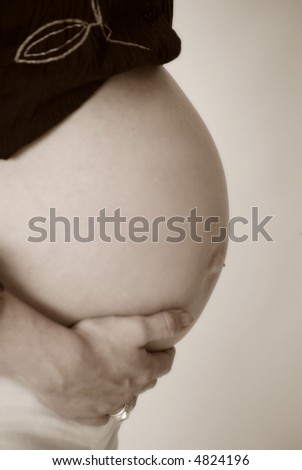 pregnant tummy i