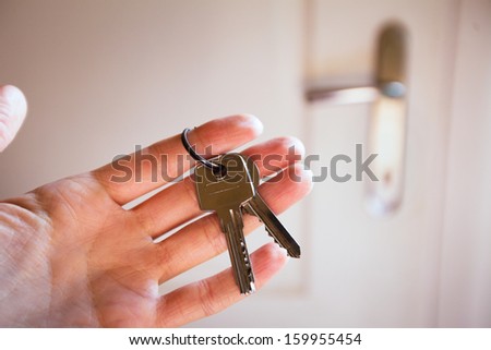 rent a flat, keys in the hand