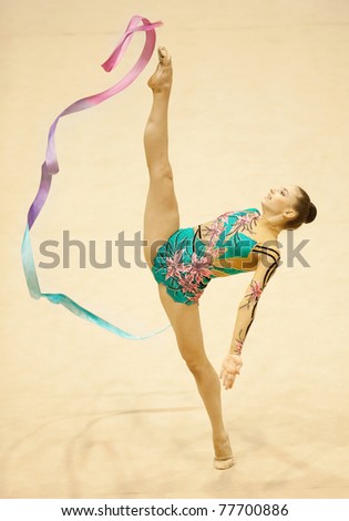 Récupération de justaucorps - Page 7 Stock-photo-bucharest-romania-april-alexandra-piscupescu-performs-during-the-irina-deleanu-orange-trophy-77700886