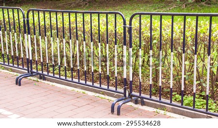mobile steel fence at a barrier on street