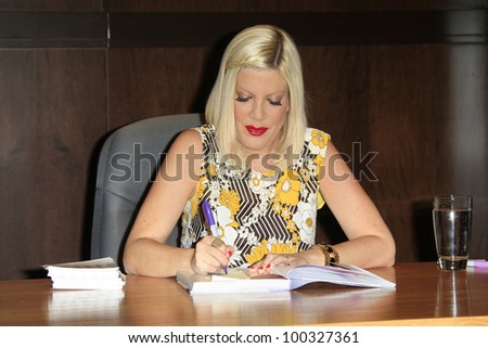 LOS ANGELES - APR 17: Tori Spelling at a signing for her book \'celebraTORI\' at Barnes & Noble at The Grove on April 17, 2012 in Los Angeles, California