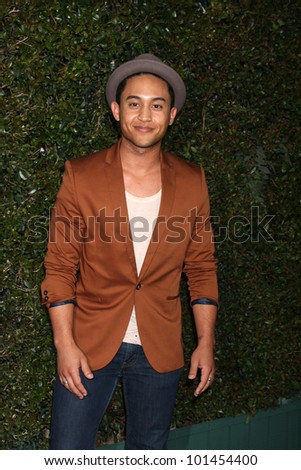 LOS ANGELES - MAY 1:  Tahj Mowry arrives at the ABC Family West Coast Upfronts at The Sayers Club on May 1, 2012 in Los Angeles, CA