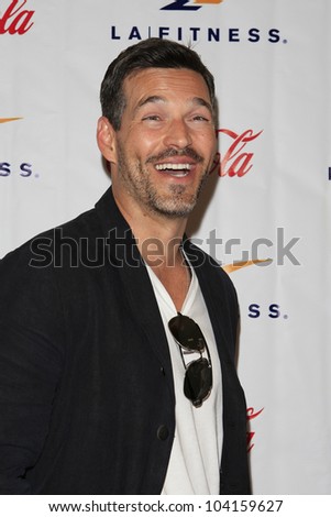 WOODLAND HILLS - JUN 2: Eddie Cibrian at the Grand Opening Celebrity VIP Reception of the FIRST SIGNATURE LA FITNESS CLUB on June 2, 2012 in Woodland Hills, California