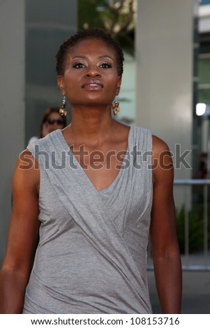 LOS ANGELES - JUN 21:  Adina Porter arriving at the True Blood Season 4 Premiere at ArcLight Theater on June 21, 2011 in Los Angeles, CA