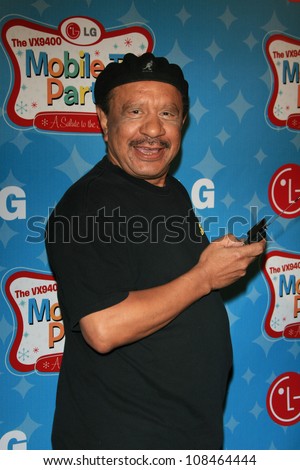 LOS ANGELES - JUNE 19: Actor Sherman Hemsley arrives at the LG\'s Mobile TV Party held at Paramount Studios on June 19, 2007 in Los Angeles, California