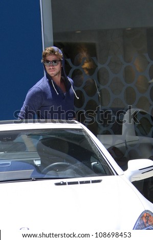 WEST HOLLYWOOD - JUL 16: Liam Hemsworth leaving a Pilates studio on July 16, 2012 in West Hollywood, California