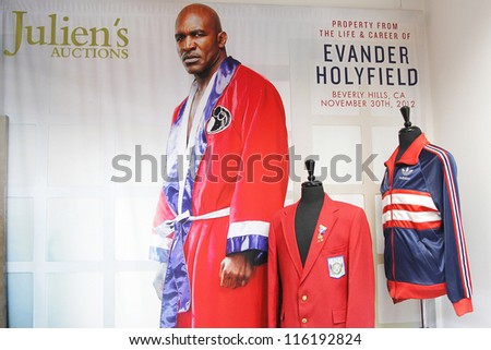 BEVERLY HILLS - OCT 19: Atmosphere at the 50th Birthday Party for Evander Holyfield at Julians Auctions on October 19, 2012 in Beverly Hills, California