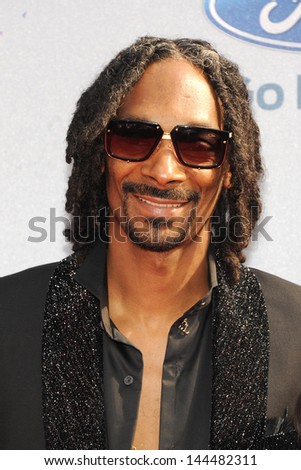 LOS ANGELES - JUN 30: Snoop Dogg at the 2013 BET Awards at Nokia Theater L.A. Live on June 30, 2013 in Los Angeles, California