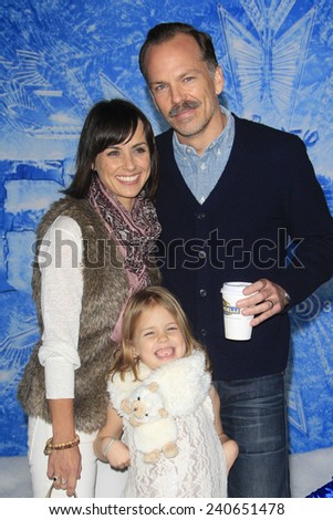 LOS ANGELES - NOV 19: Constance Zimmer at the premiere of Walt Disney Animation Studios\' \'Frozen\' at the El Capitan Theater on November 19, 2013 in Los Angeles, CA