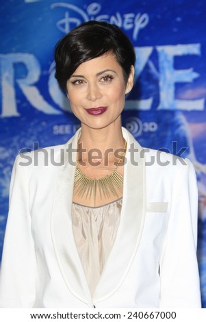 LOS ANGELES - NOV 19: Catherine Bell at the premiere of Walt Disney Animation Studios\' \'Frozen\' at the El Capitan Theater on November 19, 2013 in Los Angeles, CA