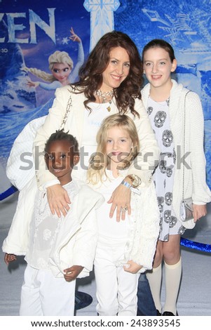 LOS ANGELES - NOV 19: Joely Fisher, daughters at the premiere of Walt Disney Animation Studios\' \'Frozen\' at the El Capitan Theater on November 19, 2013 in Los Angeles, CA