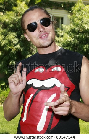BEVERLY HILLS - JUN 14: Dimitri Hamlin at Reality Cares presents \'The Dogs Next Door\', a Hollywood Celebrity Benefit at a private estate in Beverly Hills, California on June 14, 2008