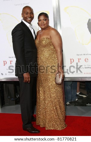 LOS ANGELES - NOV 1: Sidney Hicks and Mo\'Nique at the screening of \'Precious: Based On The Novel \'PUSH\' By Sapphire\' during AFI FEST 2009 in Los Angeles, California on November 1, 2009