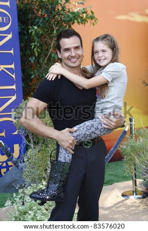LOS ANGELES - AUG 27: Antonio Sabato Jr; daughter at the premiere of Walt Disney Studios\' \'The Lion King 3D\' on August 27, 2011 in Los Angeles, California