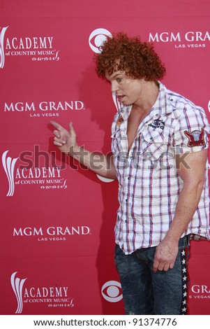 LAS VEGAS - APRIL 5: Carrot Top  at the 44th annual Academy Of Country Music Awards held at the MGM Grand on April 5, 2009 in Las Vegas, Nevada