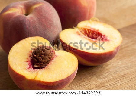 Sliced peaches