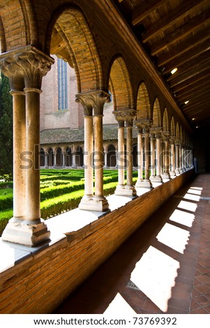Inner artistic cloister in Jacobins church, Toulouse, south France. The artisitic cloister is best beauty building of church in France.