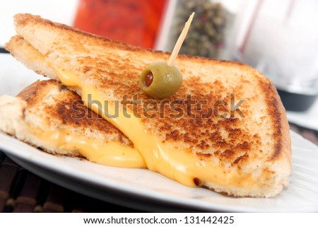 grilled cheese sandwich