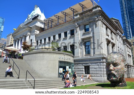 VANCOUVER, CANADA - JULY 27: Douglas Coupland\'s Head  at Vancouver Art Gallery on July 27 , 2014 in Vancouver, Canada. Gallery is 5th largest art gallery in Canada and largest in Western Canada.